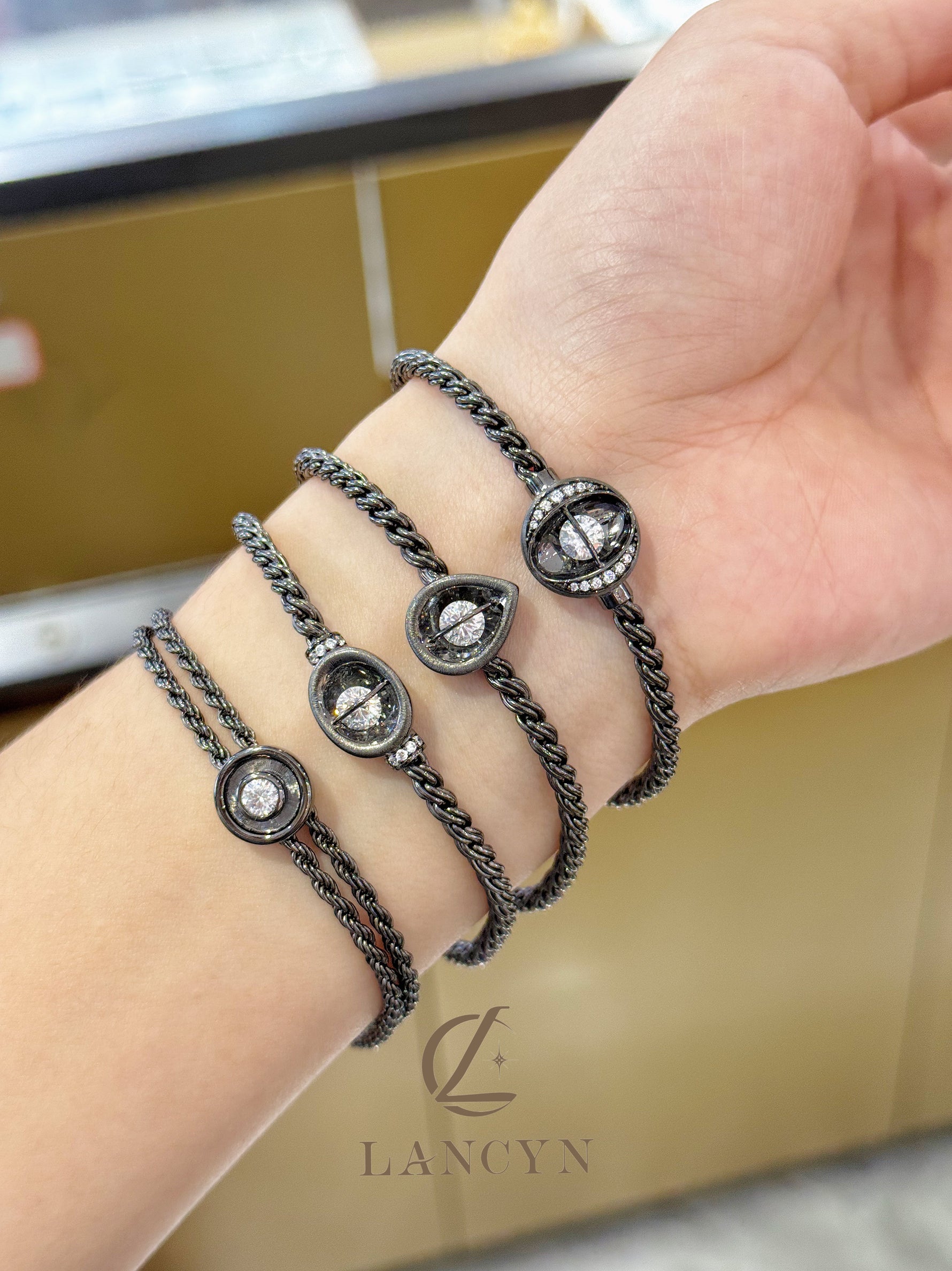 Dynamic Diamond Bracelet: The Artisanal, Moveable Gem Bracelet for Discerning Style