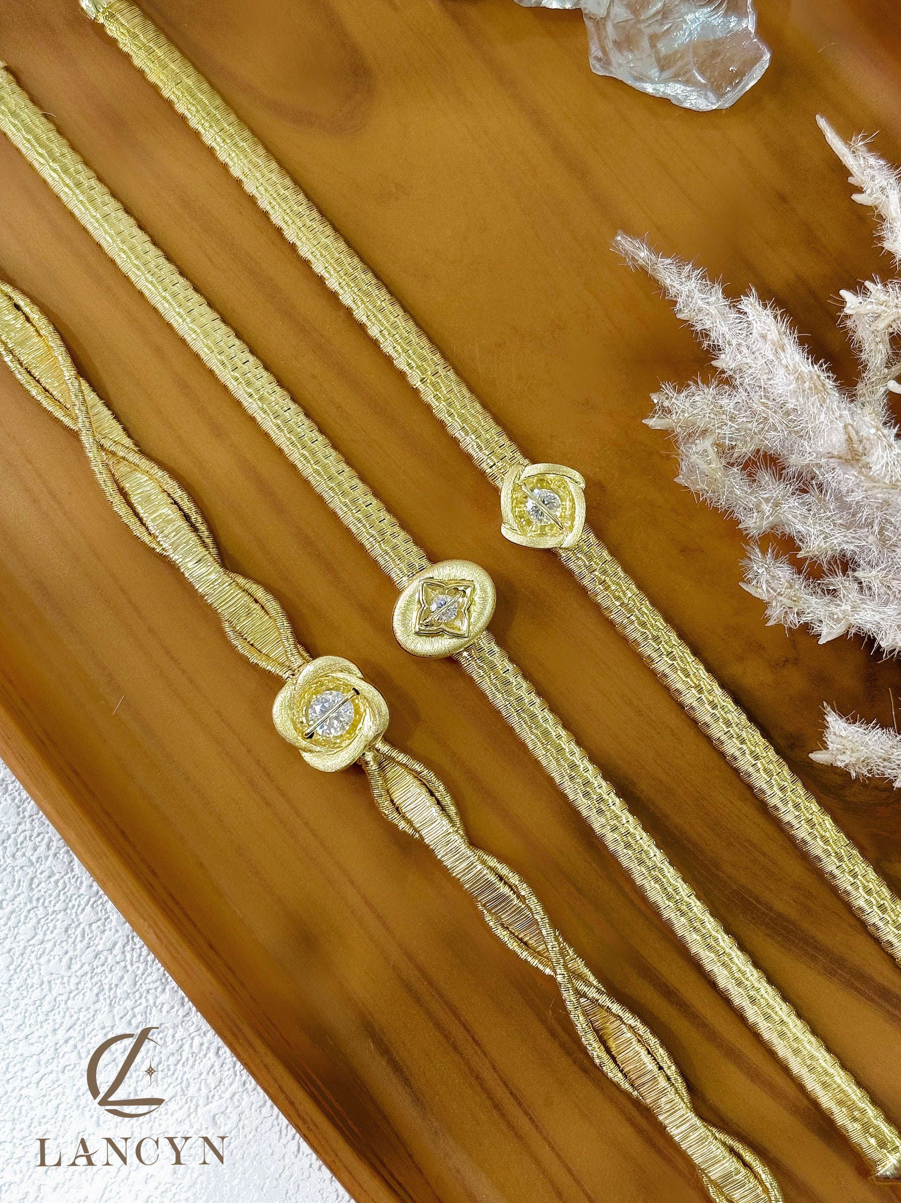 The Dynamic Diamond Bracelet: Meet Your New Favorite Dainty Luxury Piece with a Moving Sparkle