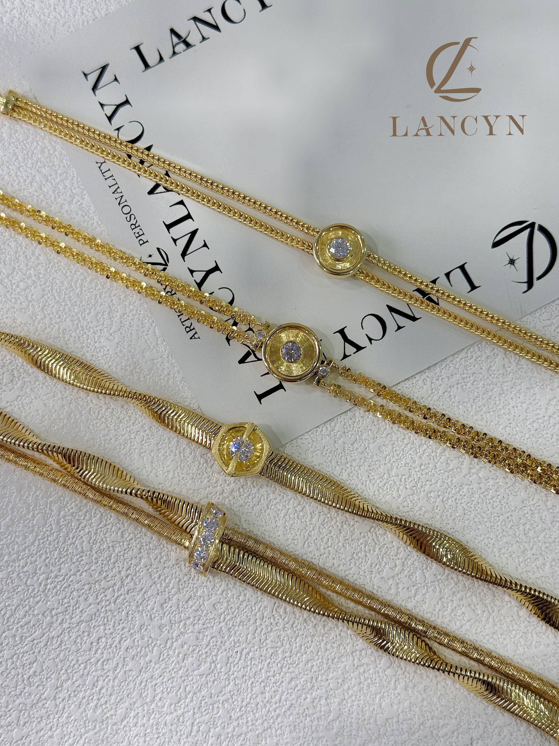 The Ultimate Guide to Adjustable Gemstone Bracelets: Luxury Bracelets for Discerning Minimalists