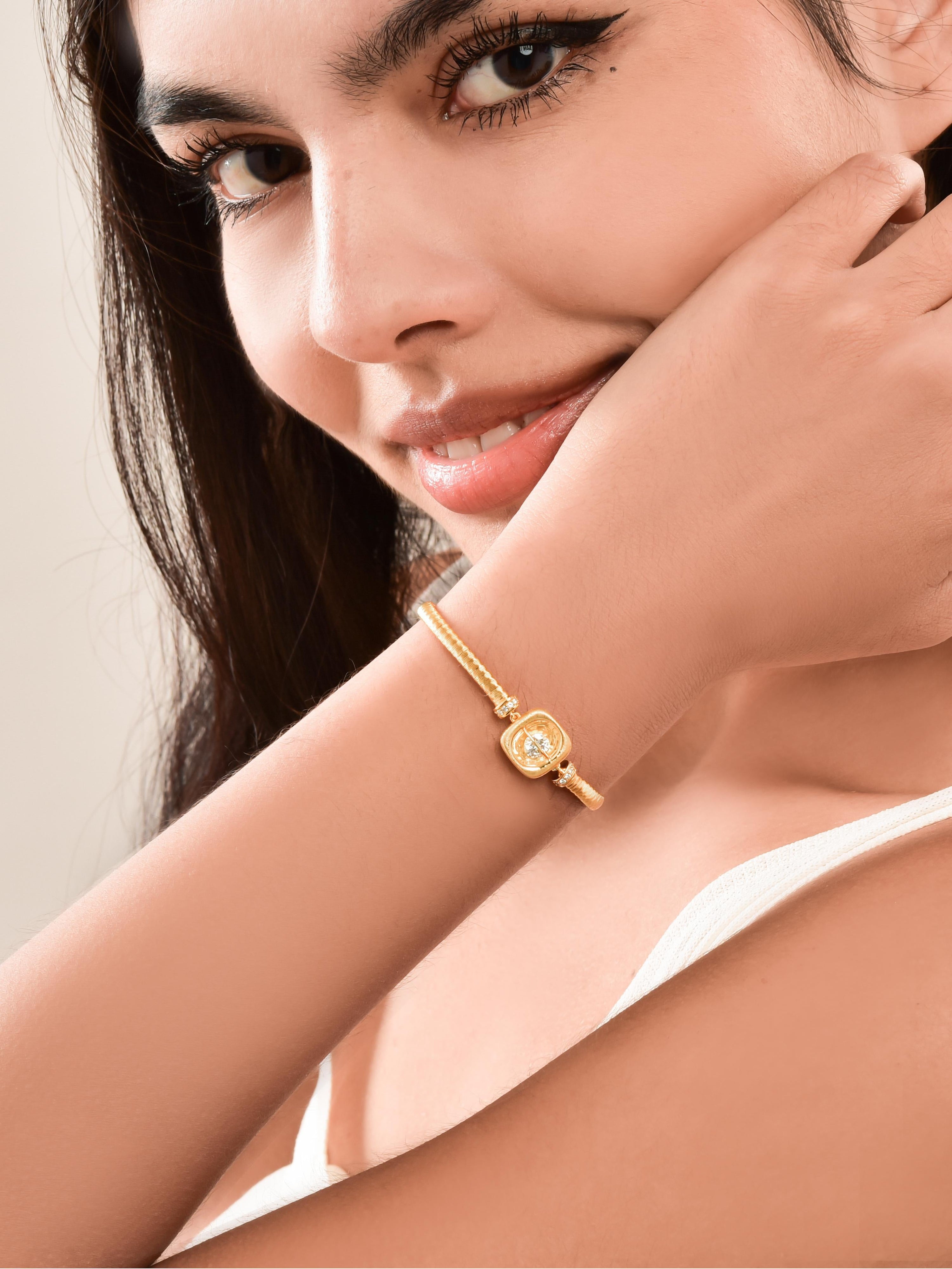 Niche Luxury Dynamic Diamond Bracelet: Filigree Craft & Free-Moving Gems That Sparkle With You