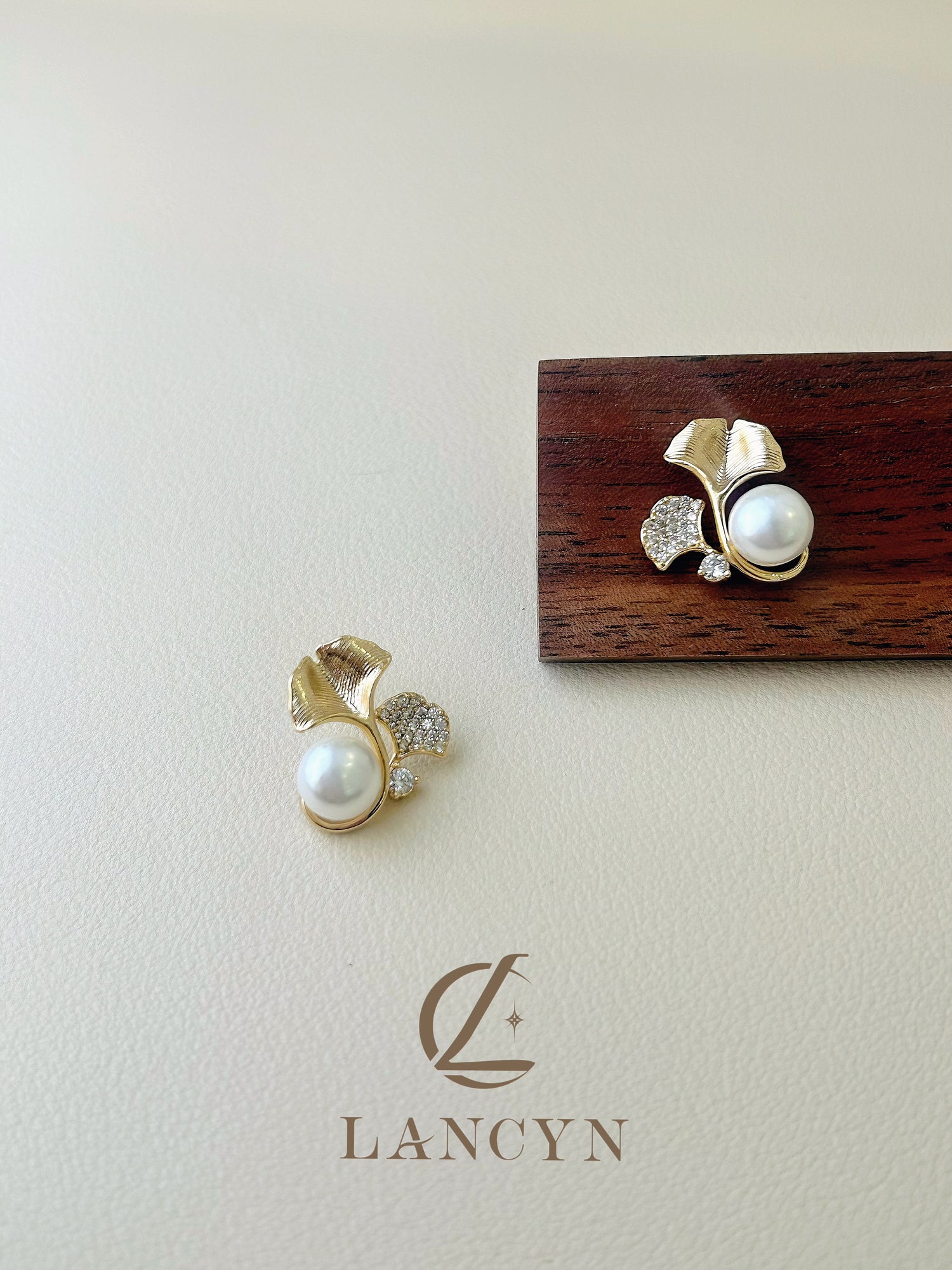 Ginkgo Flower Pearl Earrings