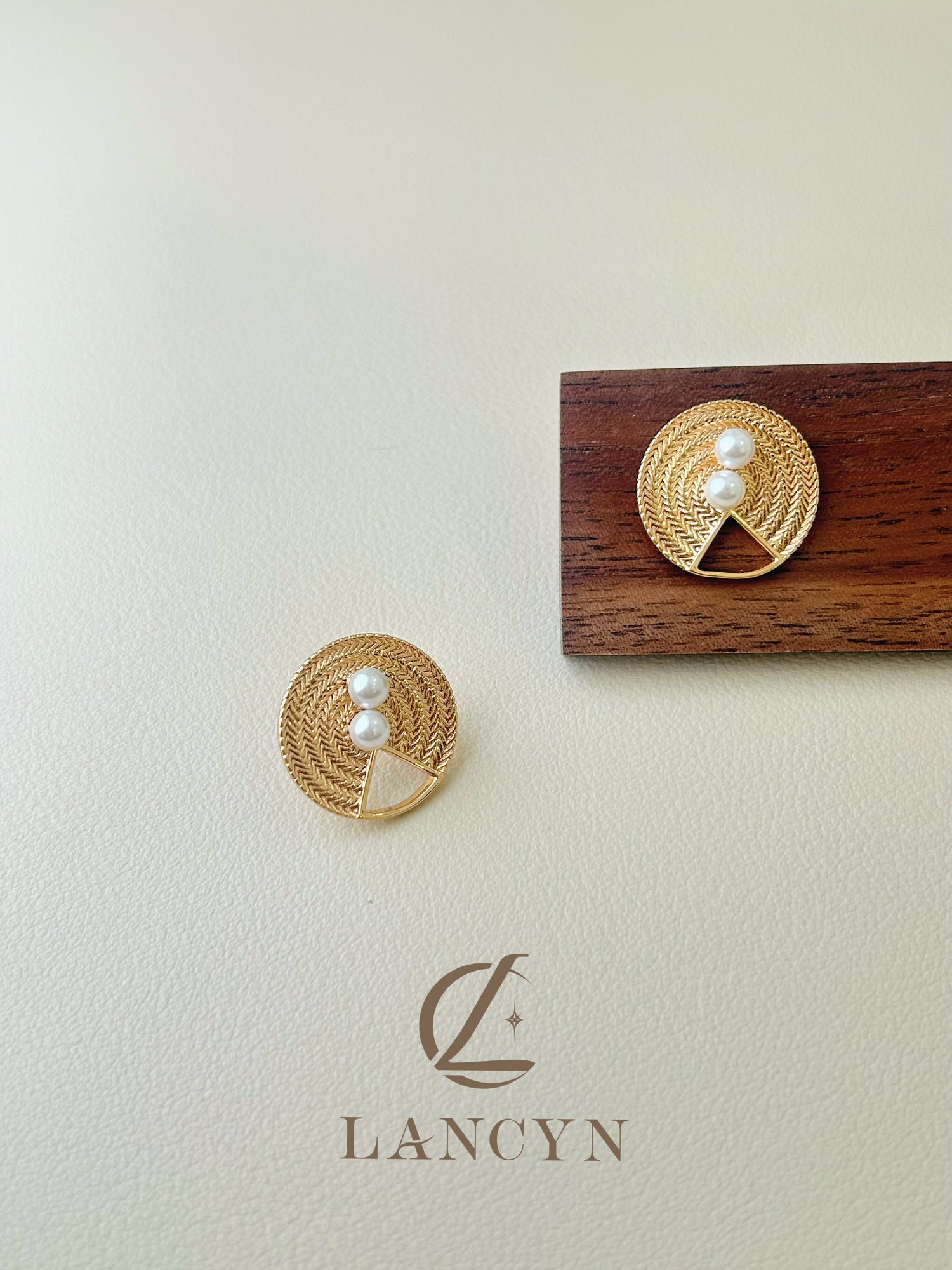 Vintage Woven pearl earrings